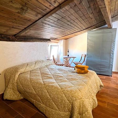 Estudio O Apartamento Toni Alcala del Jucar Esterno foto